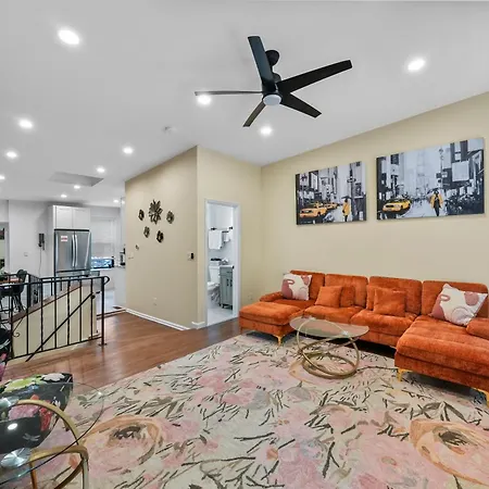 2Br,2Bath, 4Beds, Sleeps 6, 10 Min To Nyc, 10 Min To Path Apartment